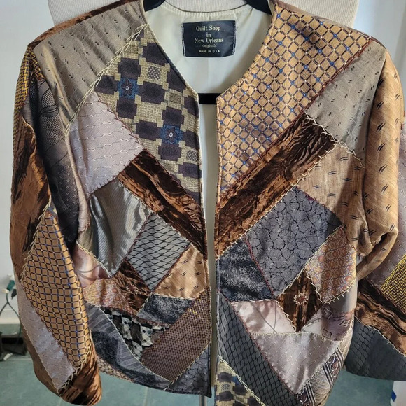 80s 90s New Orleans HandMade Quilted Patchwork Satin Silk Jacket (Size S/M) - Picture 7 of 16